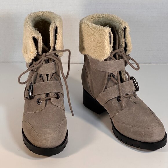 Ladies size 6 gray suede boots - Picture 1 of 16